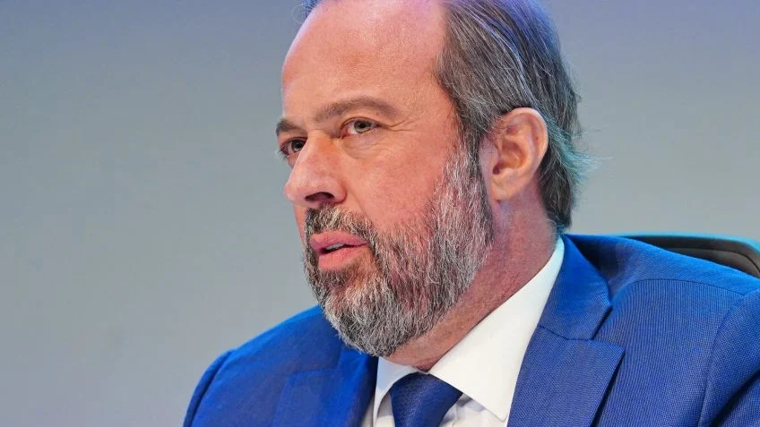 Governo considera rever imposto a exportação de petróleo, diz Silveira