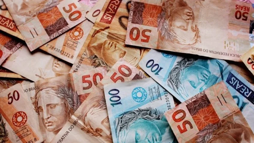 Endividamento de famílias de baixa renda bate recorde e atinge 84,9%