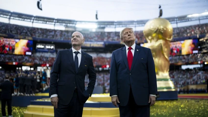 Fifa trocar Infantino seria um erro terrível , afirma Trump