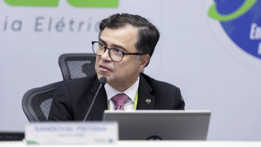 Diretor da Aneel rebate Enel: Não há caça às bruxas na agência