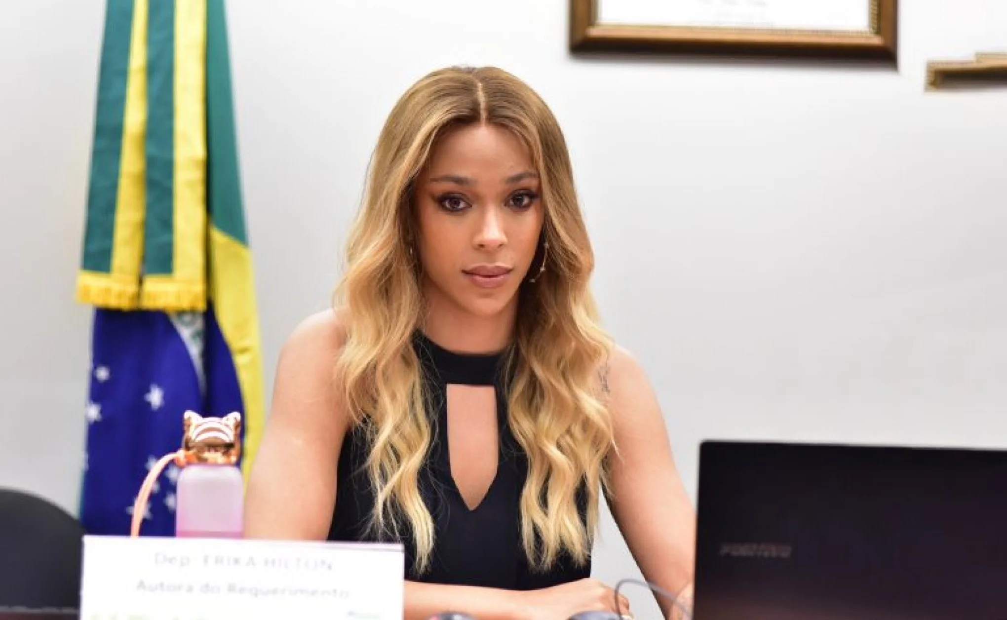 Processo contra Erika Hilton avança por 10 votos a 5 no Conselho de Ética abc+