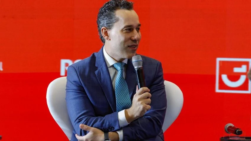 Acesso a dados fiscais tira venda dos olhos da ANP, diz Artur Watt