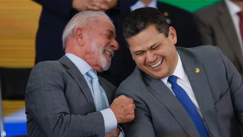Governo Lula fecha acordo para PLP dos combustíveis no Congresso