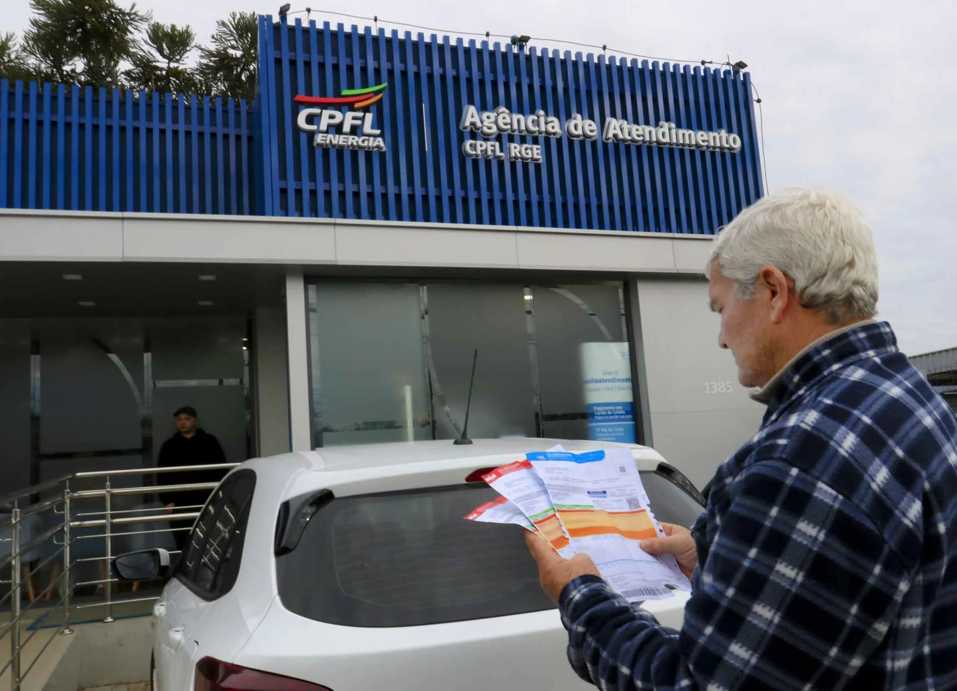 Procon de Canoas fiscaliza agência de atendimento da RGE após aumento de reclamações abc+