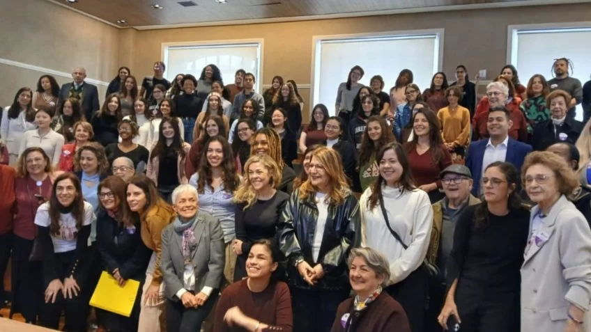 Movimento lança petição por 50% de mulheres no Legislativo
