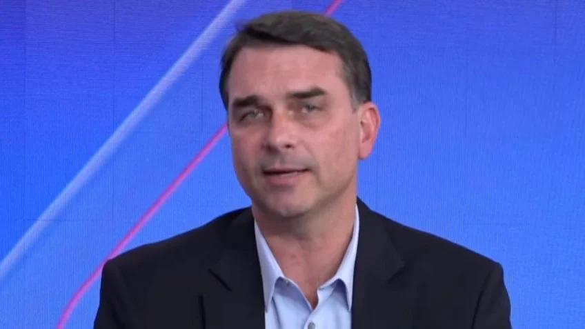 Flávio diz que “fraudaram” sua filiação ao Missão