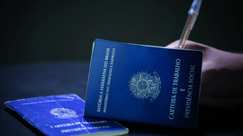 Trabalho formal cresce 19,1% desde 2023, com 10,1 mi de novos vínculos