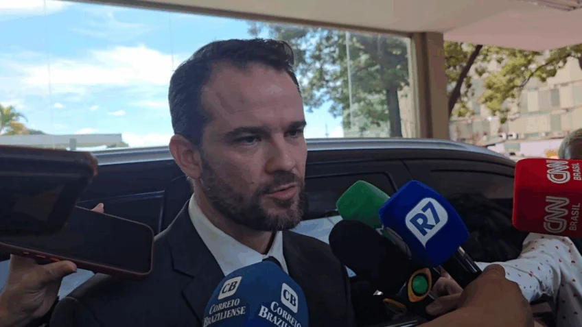 Durigan diz ser injusto acusar governo de “inércia” com BRB