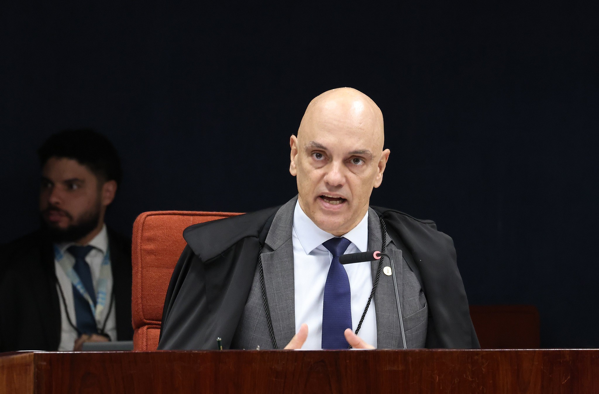 Moraes vota para tornar réus Bacellar e TH Joias por vazamento G1