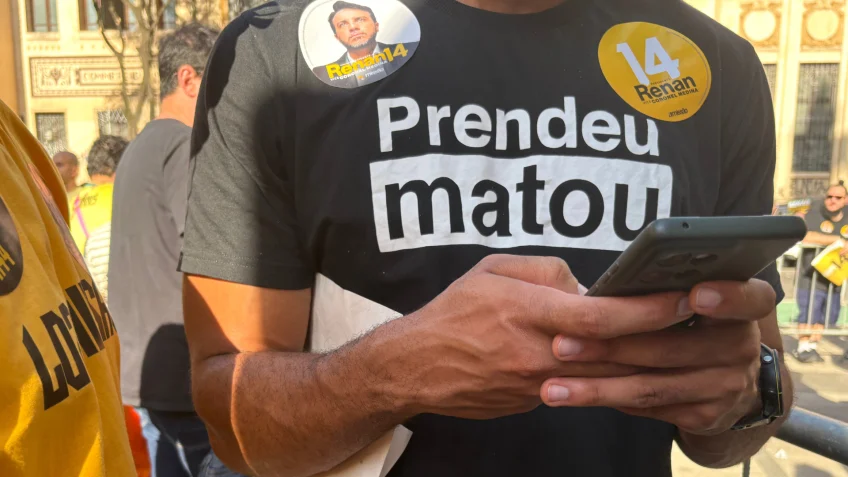 “Prendeu, matou” dá o tom do 1º ato de Renan Santos em SP