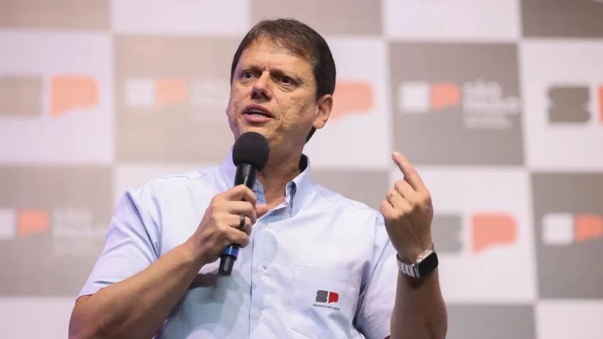Tarcísio manifesta solidariedade a Marina após intimidação em SP