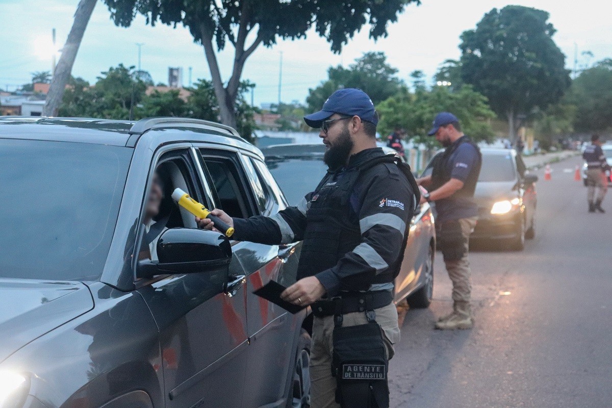 Lei Seca vai detectar uso de drogas e fazer pré-teste em motoristas. G1