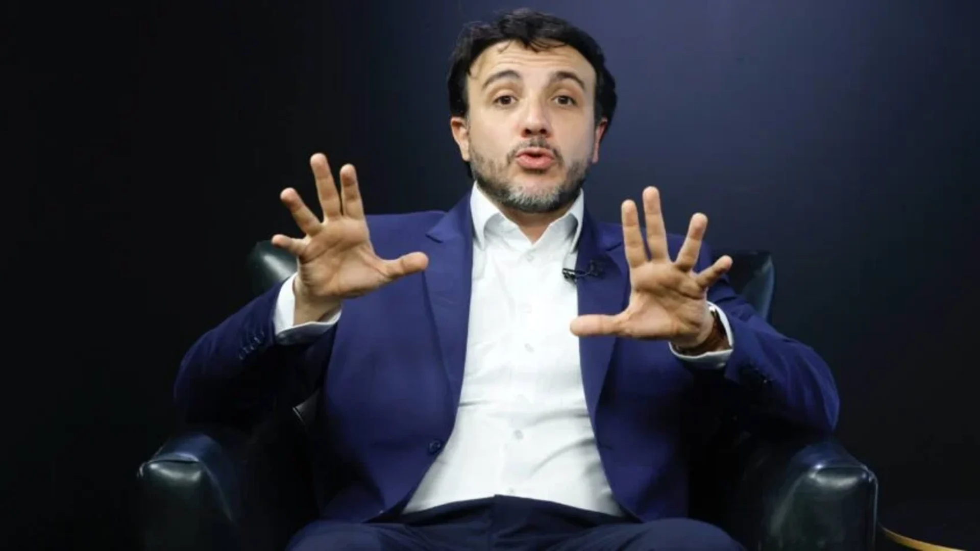 Renan Santos defende fim da Justiça do Trabalho e da CLT