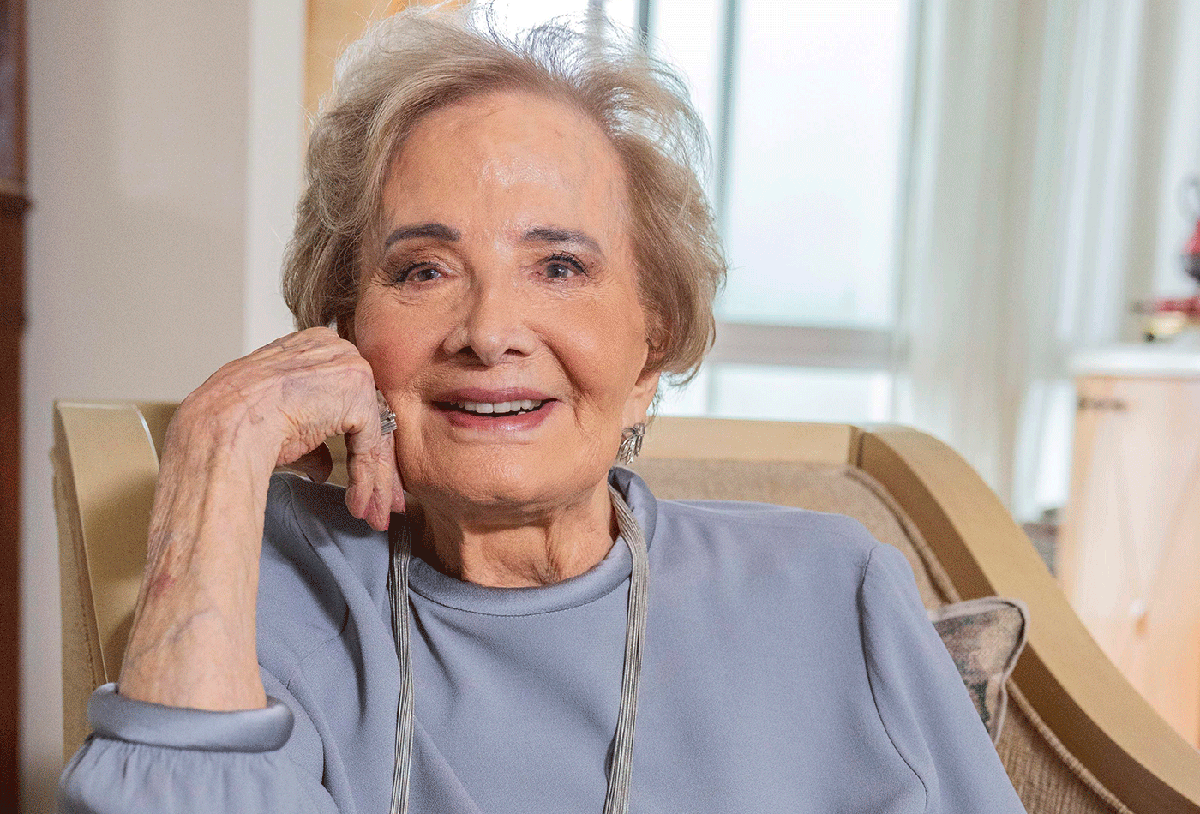 Glória Menezes morre aos 91 anos no Rio de Janeiro confira a trajetória da icônica atriz
