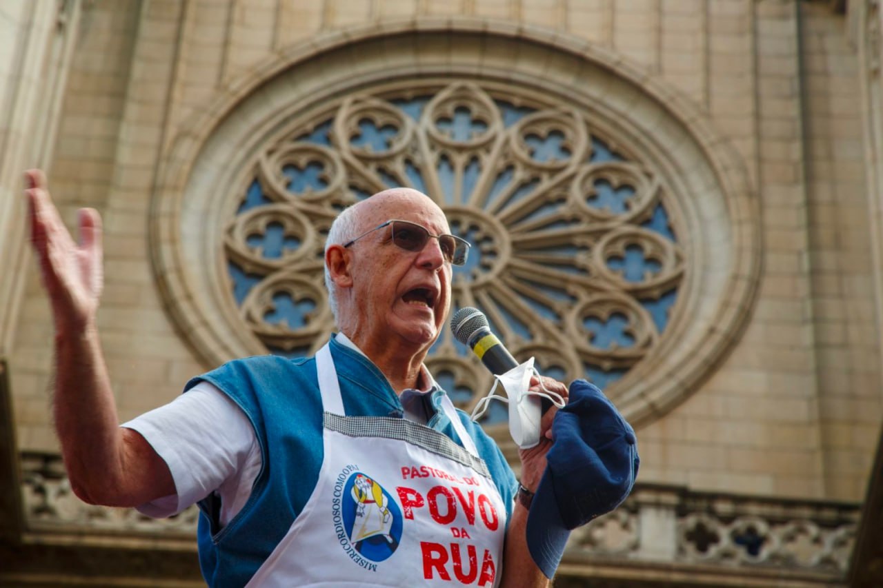 Em ano eleitoral, padre Julio Lancelotti vira alvo de fake news da extrema direita