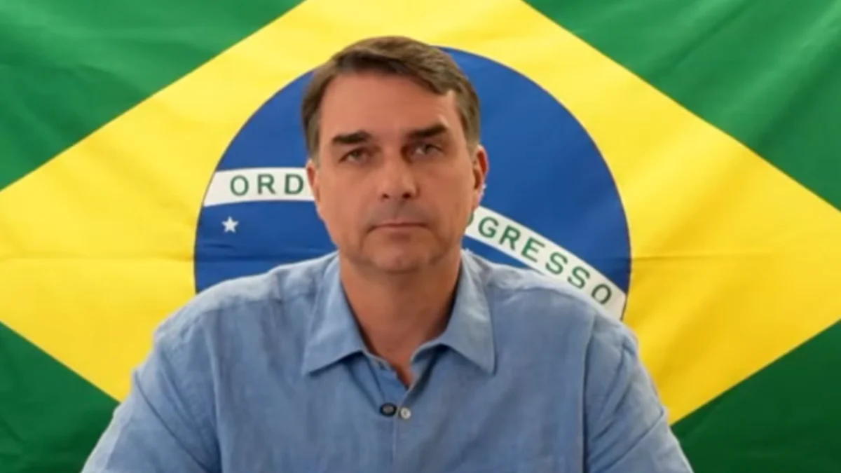 Flávio se queixa de críticas da centro-direita: Estou sozinho