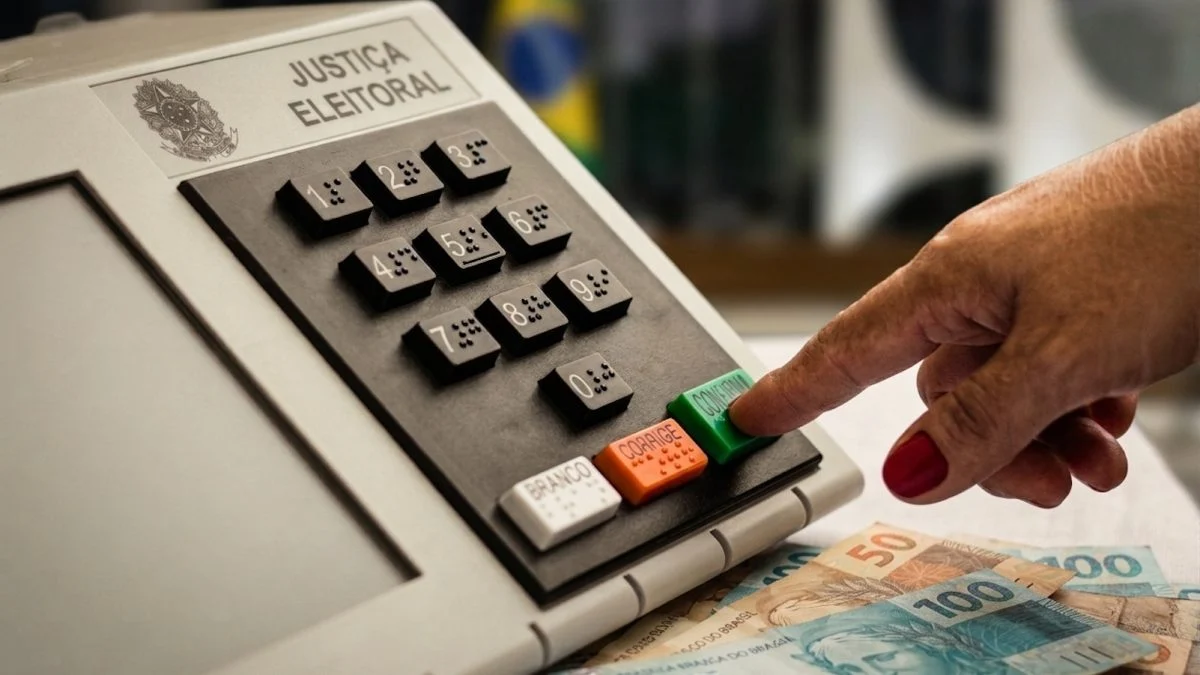 Kakay Uma falsa impressão de democracia