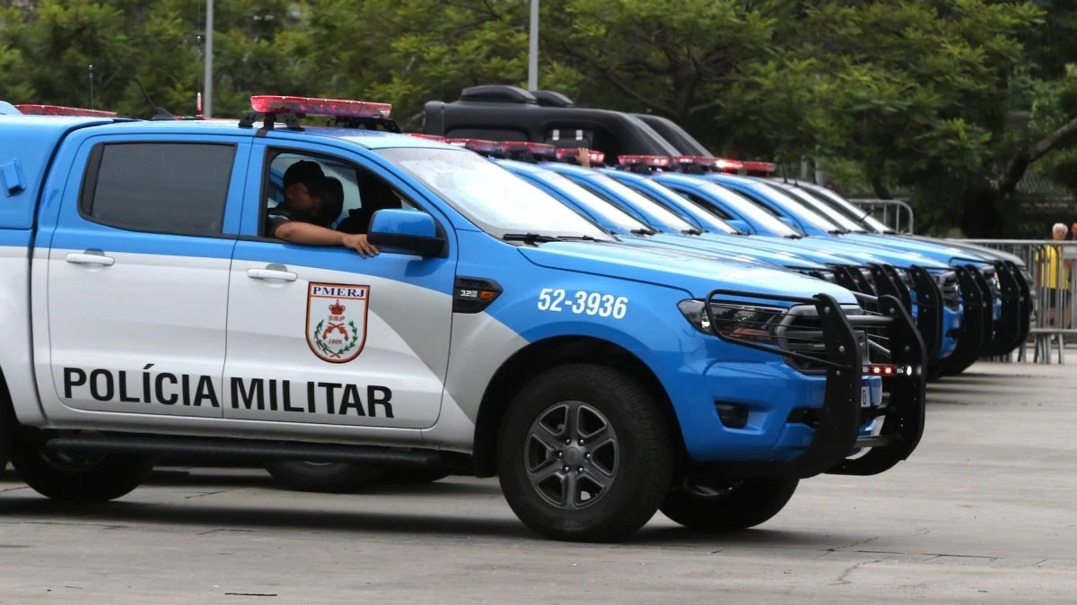 Delegado aposentado investigado no caso Marielle é preso por furto