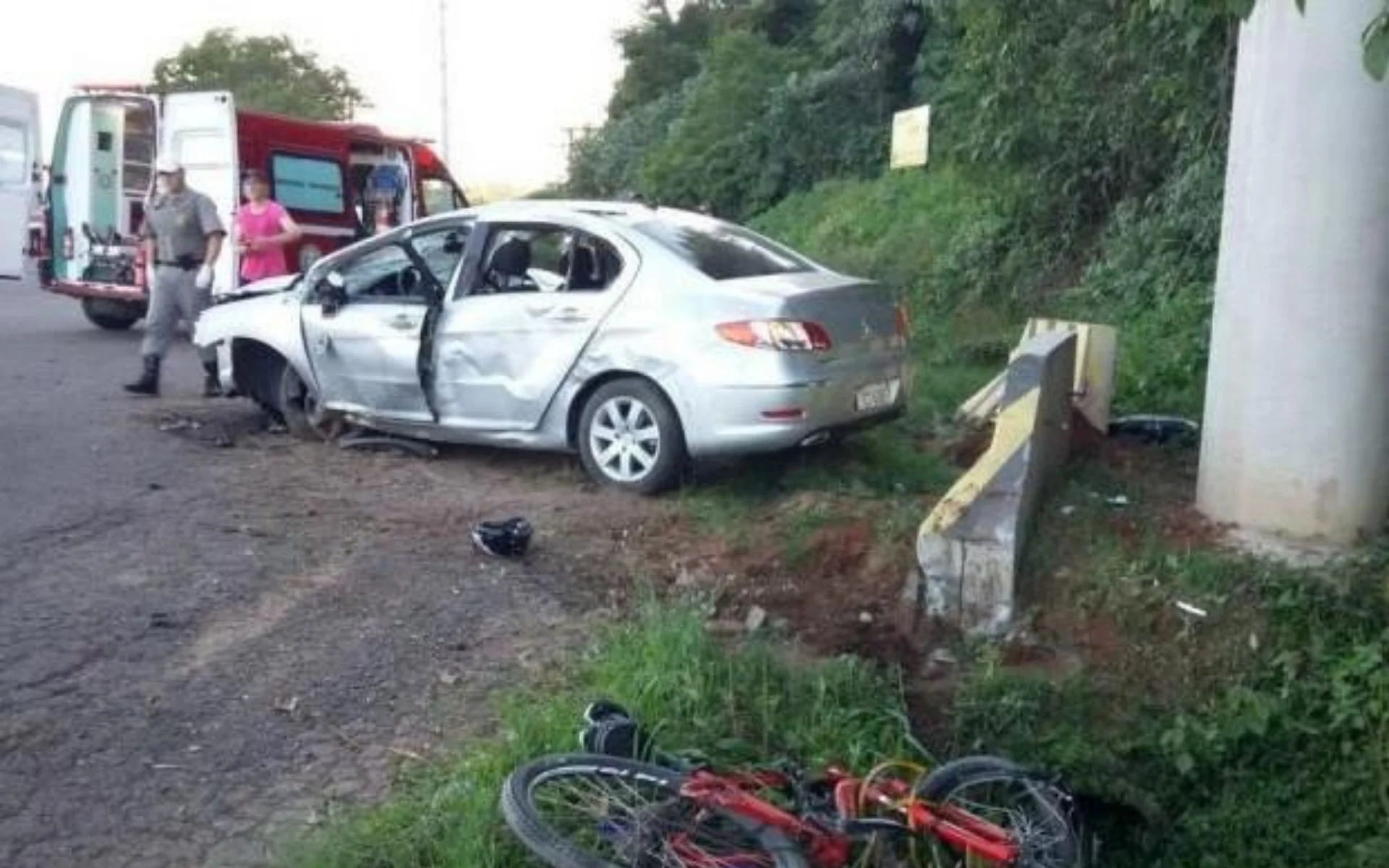Encerramos um luto de dez anos : Homem é preso em plenário ao ser condenado por morte de ciclista na RS-122 abc+