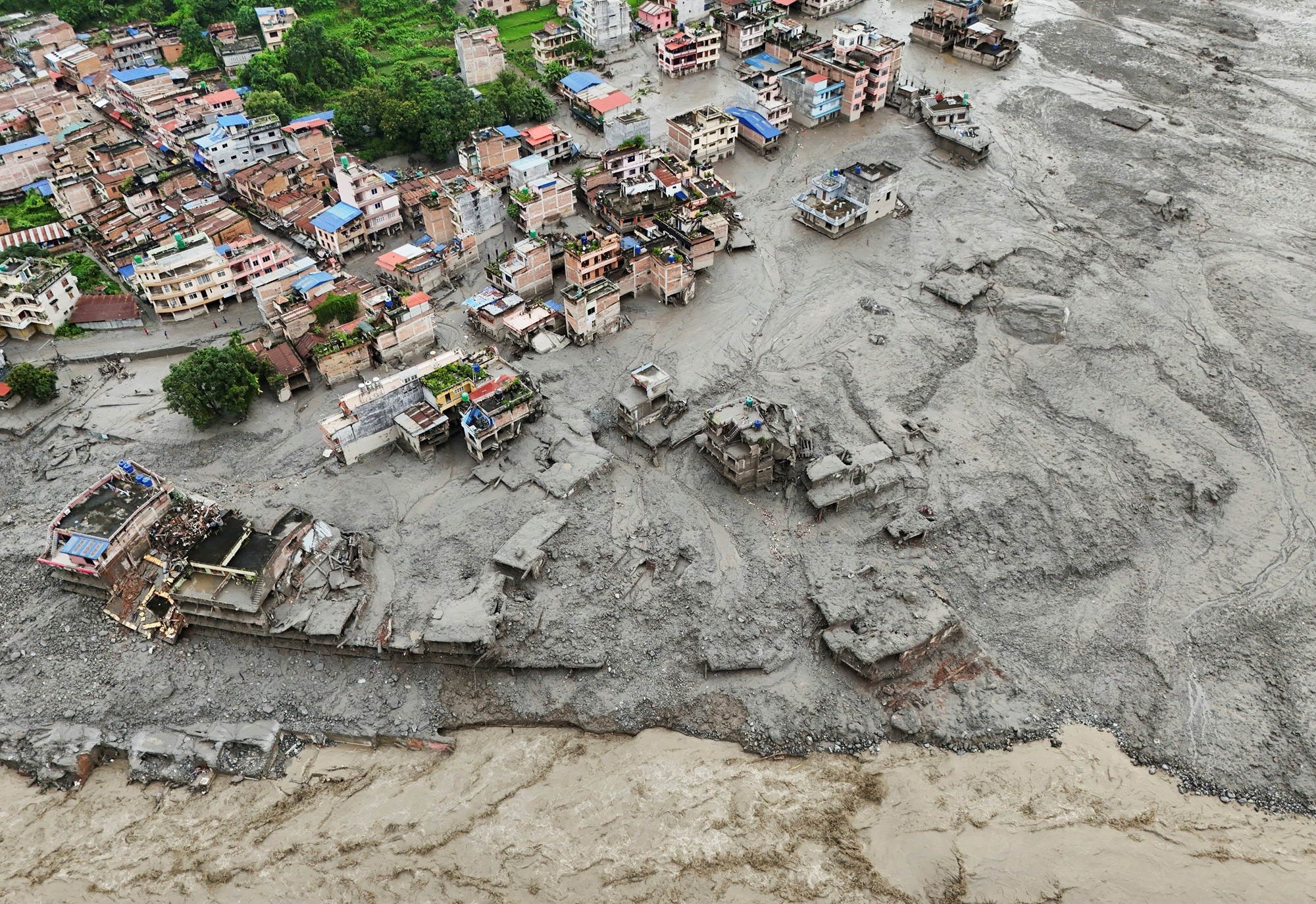Mortos em enchentes no Nepal e Tibete sobem para 273 G1