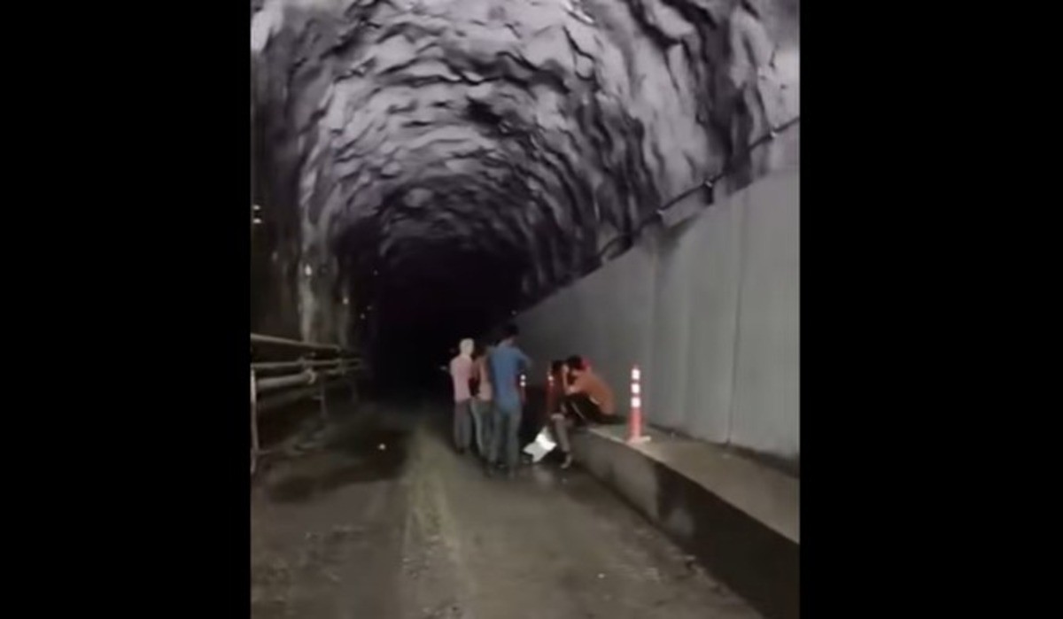 Forças do Nepal resgatam 350 pessoas que estavam presas em túnel G1