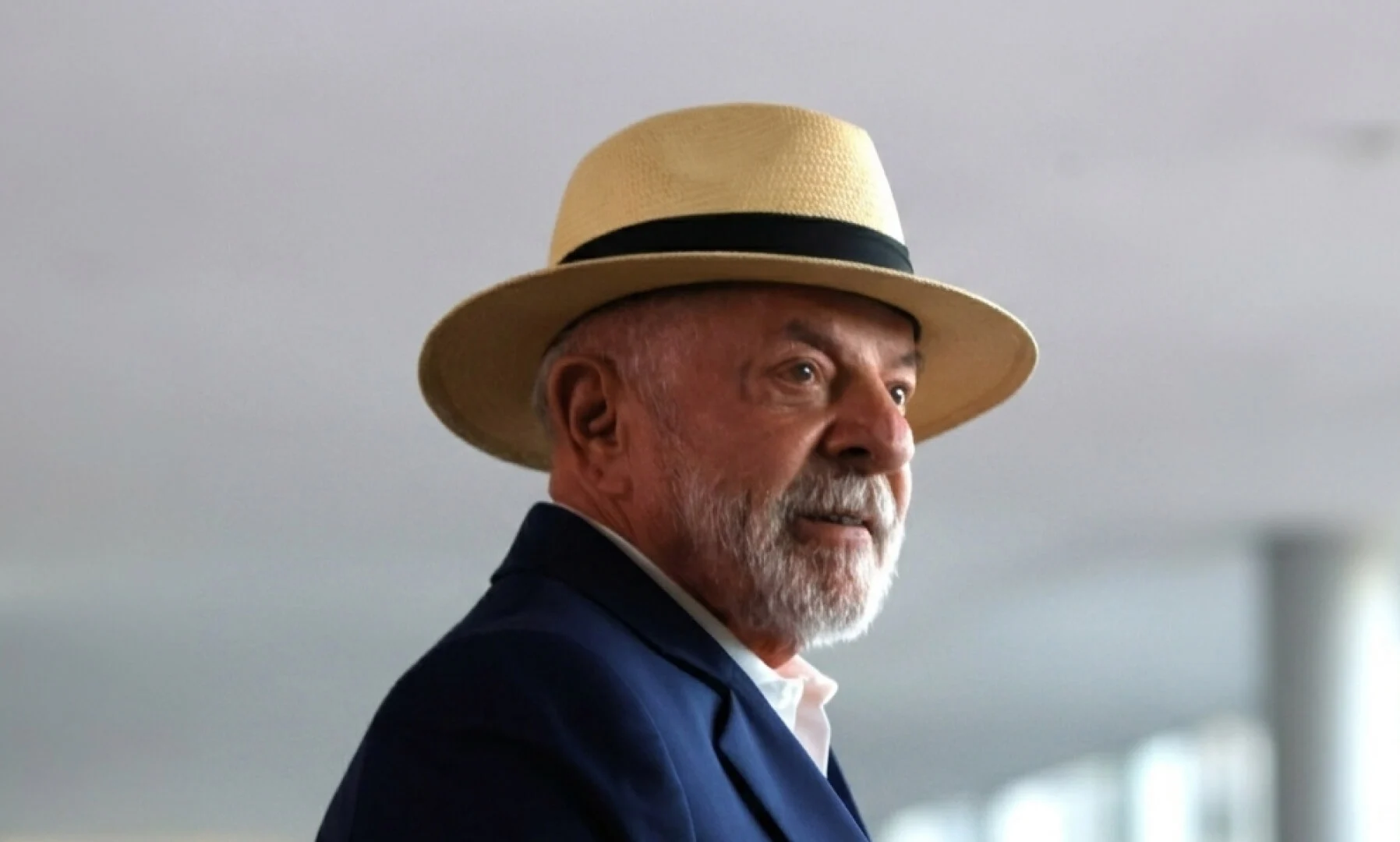 Lula sanciona lei complementar dos combustíveis com “jabutis” fiscais