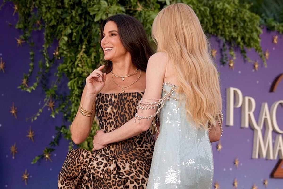 Sandra Bullock faz homenagem aos filhos e companheiro falecido