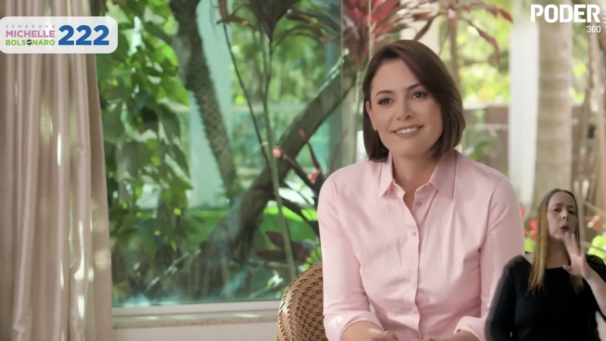 Michelle diz que vendeu laranjas em semáforo aos 10 anos