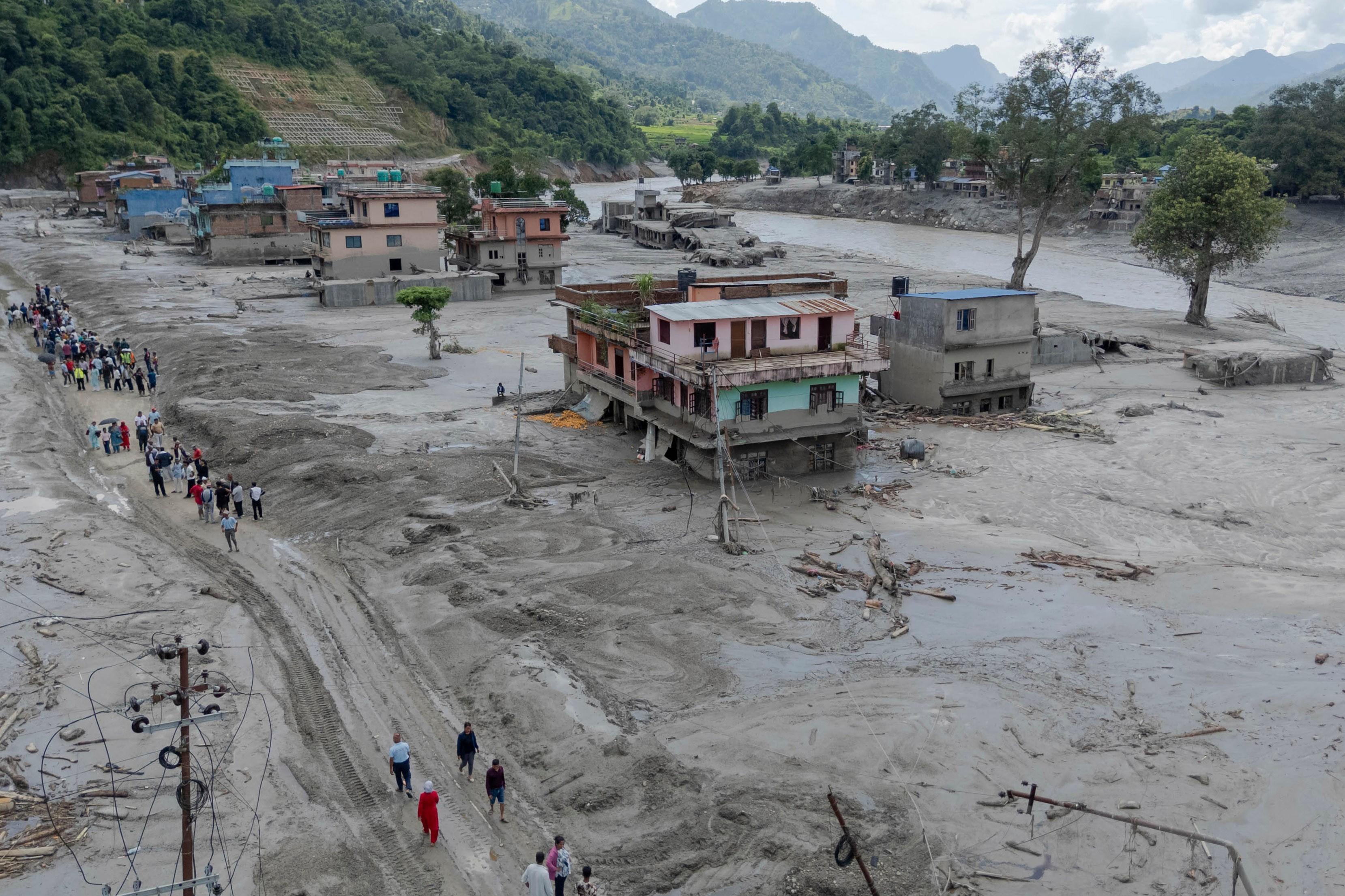 Avalanche no Himalaia: resgate é mais difícil do que em terremotos G1