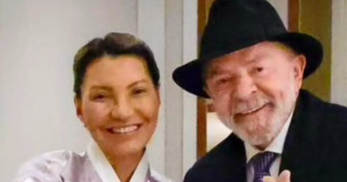 Lula se confunde ao vivo, chama Janja pelo nome de Marisa e protagoniza momento inesperado