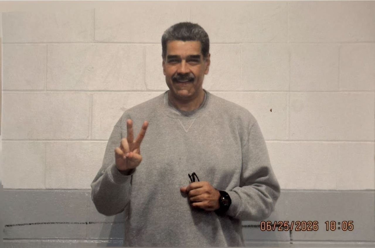 Perfil de Nicolás Maduro publica fotos do ex-presidente na prisão G1