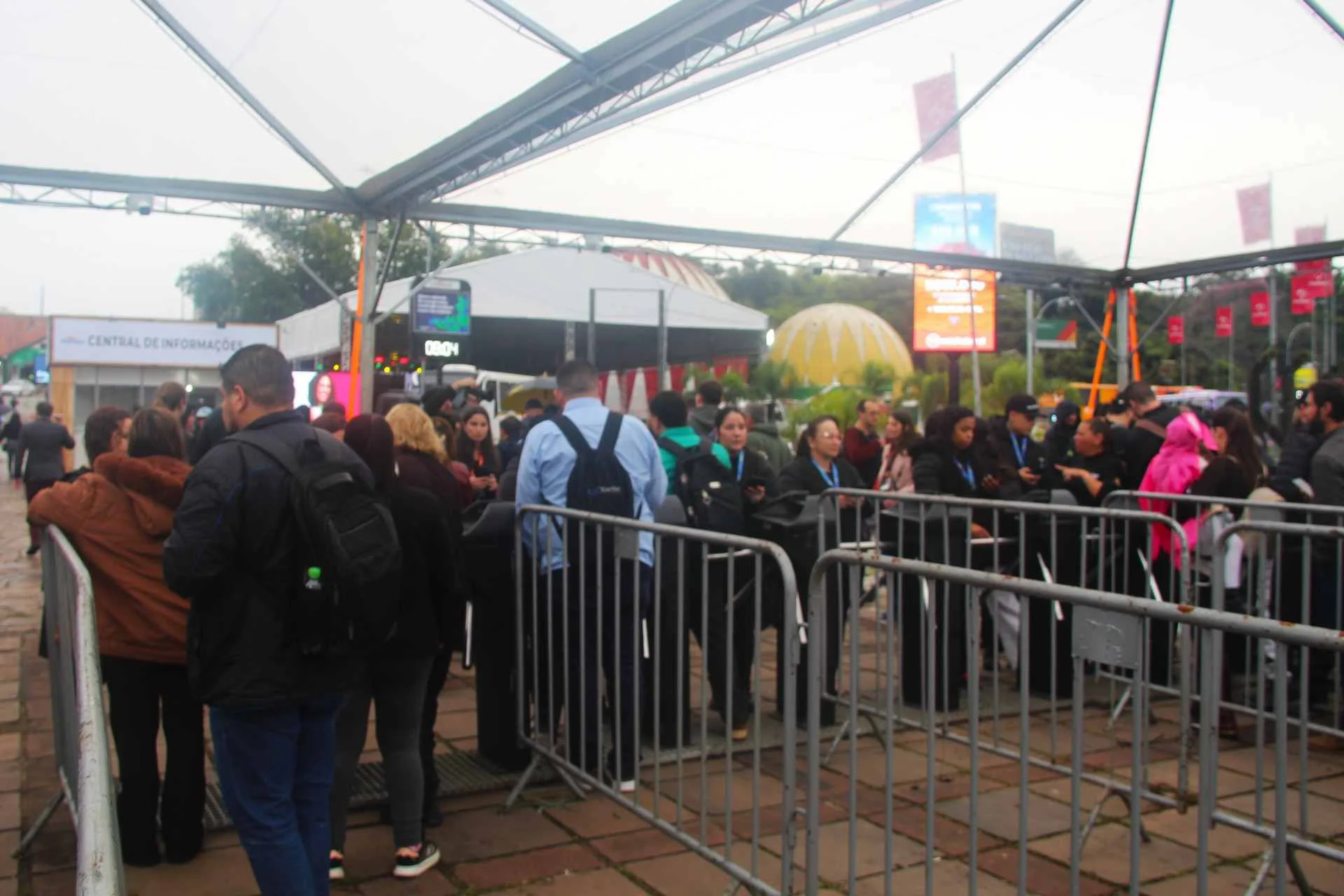 Expointer 2026 começa com chuva e expectativa de grande público em Esteio abc+