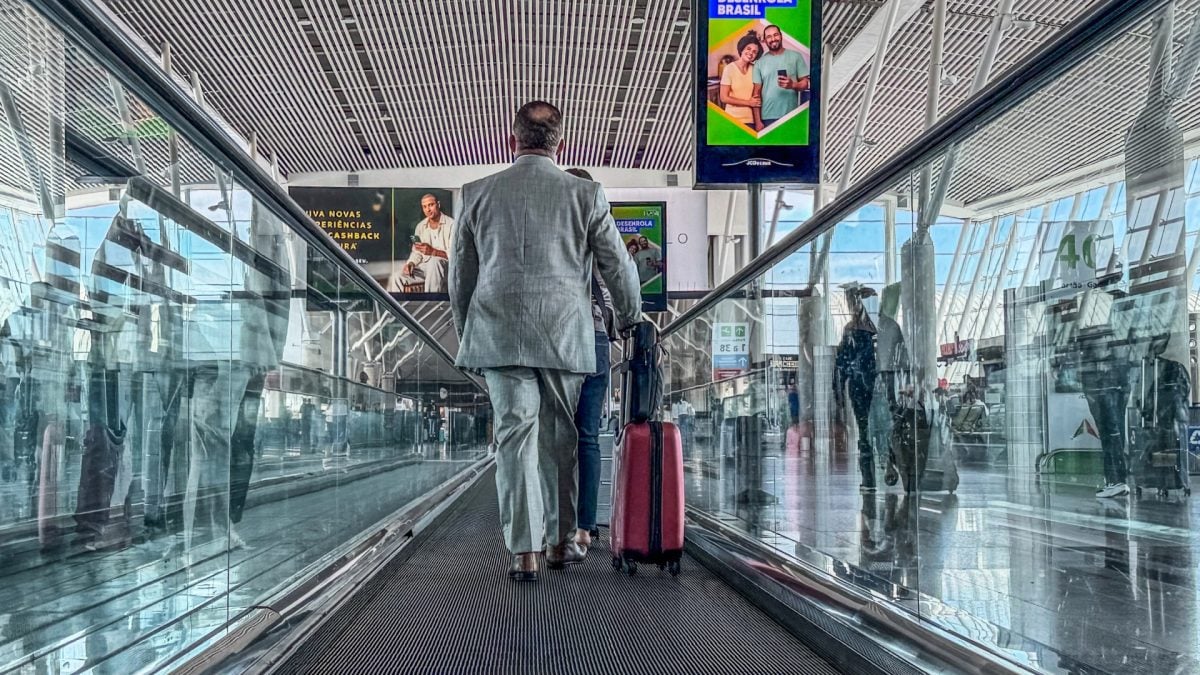 Arthur Rollo Empresas aéreas ficam contra consumidor no projeto das milhas