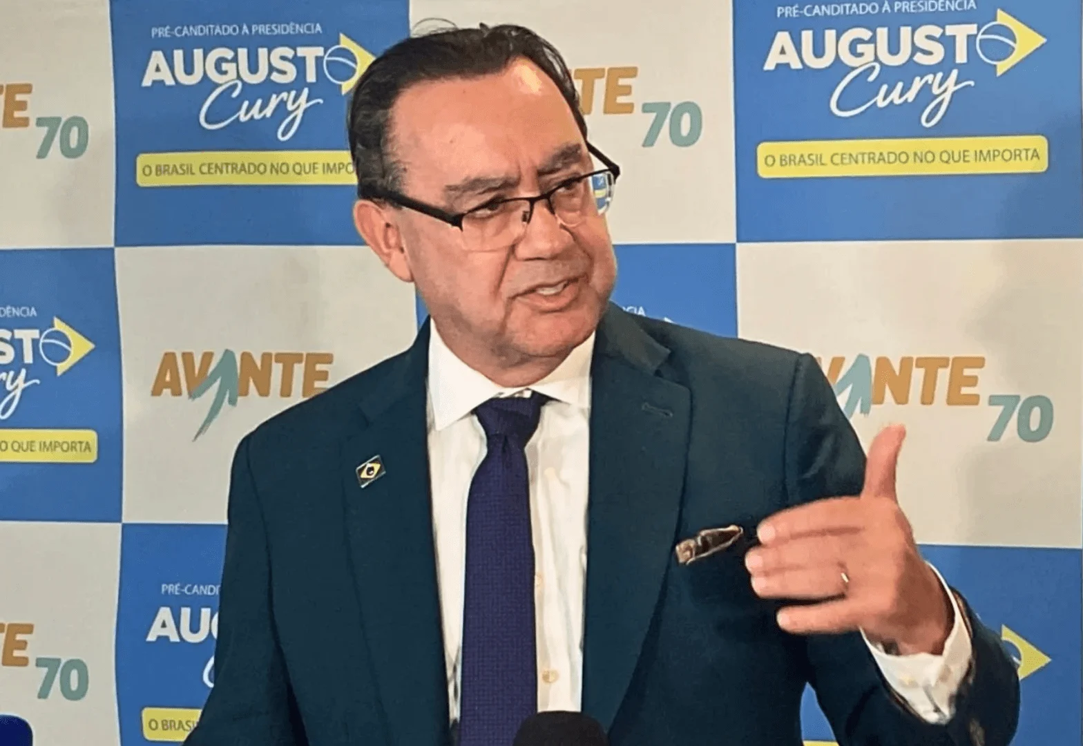 Augusto Cury cresce e se torna a 3ª força no 1º turno, diz Nexus