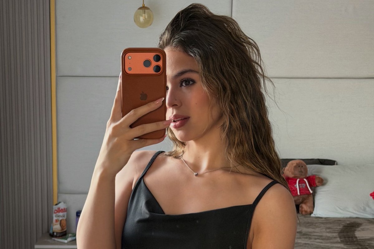 Melody reclama de rivalidades forçadas e rumores de vida sexual 