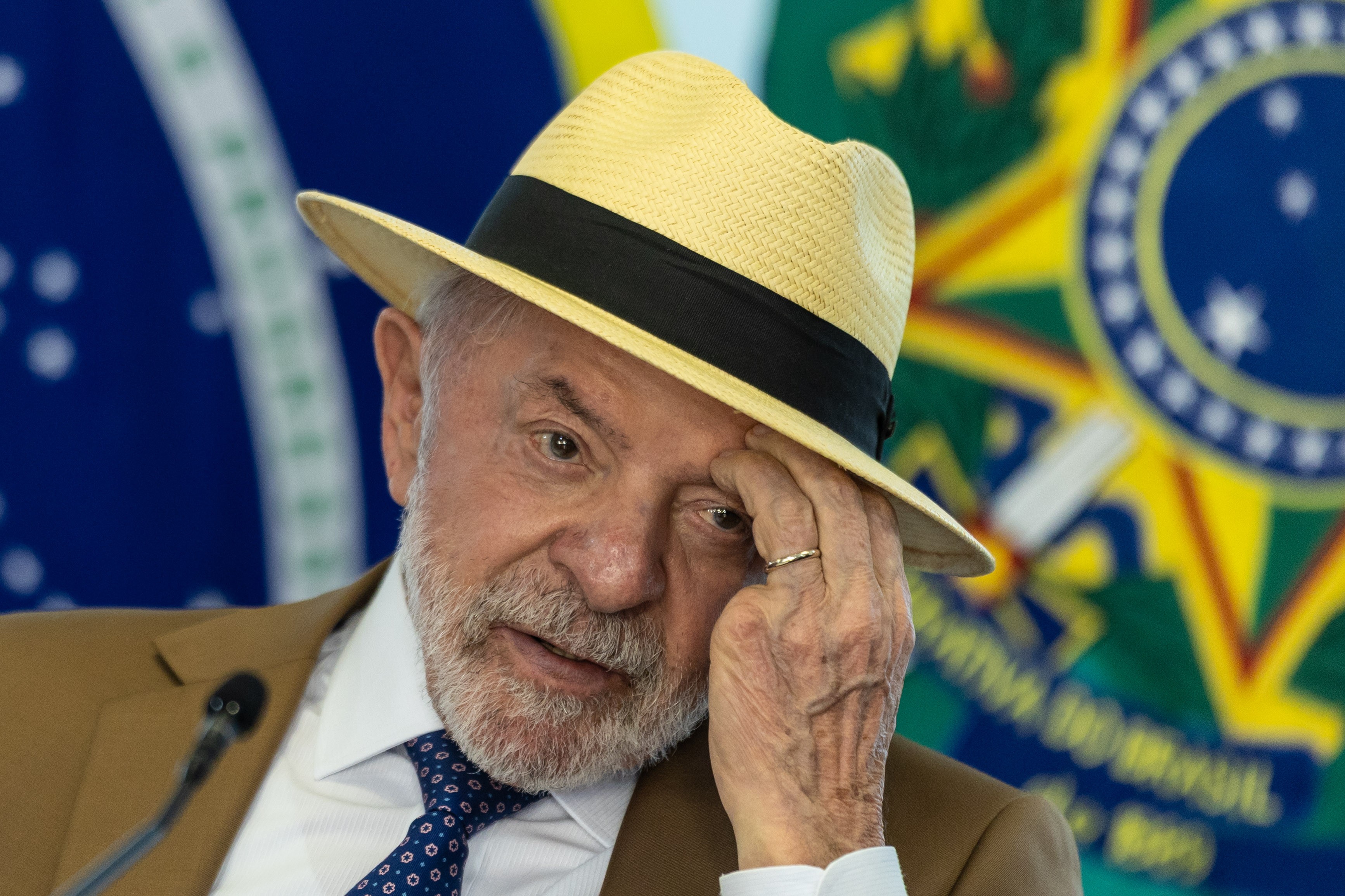 Oposição liderada pelo PL inicia movimento para esvaziar votação de PEC da escala 6x1