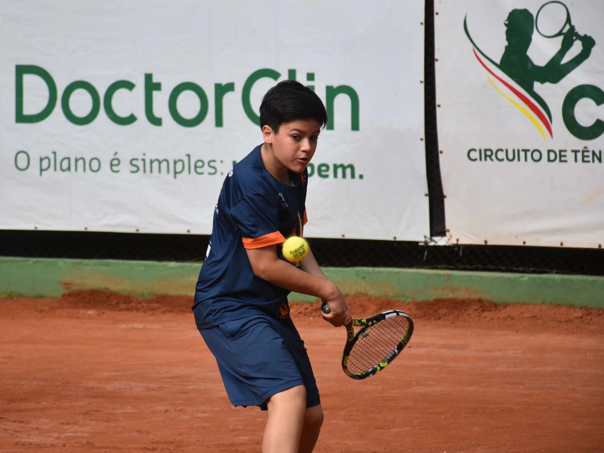 São Leopoldo Tênis Clube recebe torneio juvenil estadual com participação recorde de atletas da cidade abc+