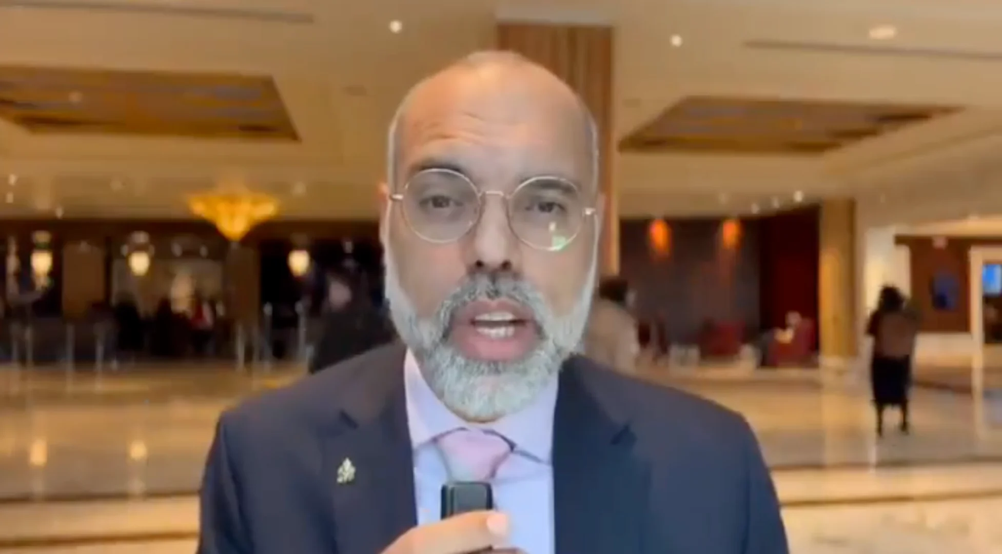 Allan dos Santos critica Nikolas após áudios para Vorcaro vazarem