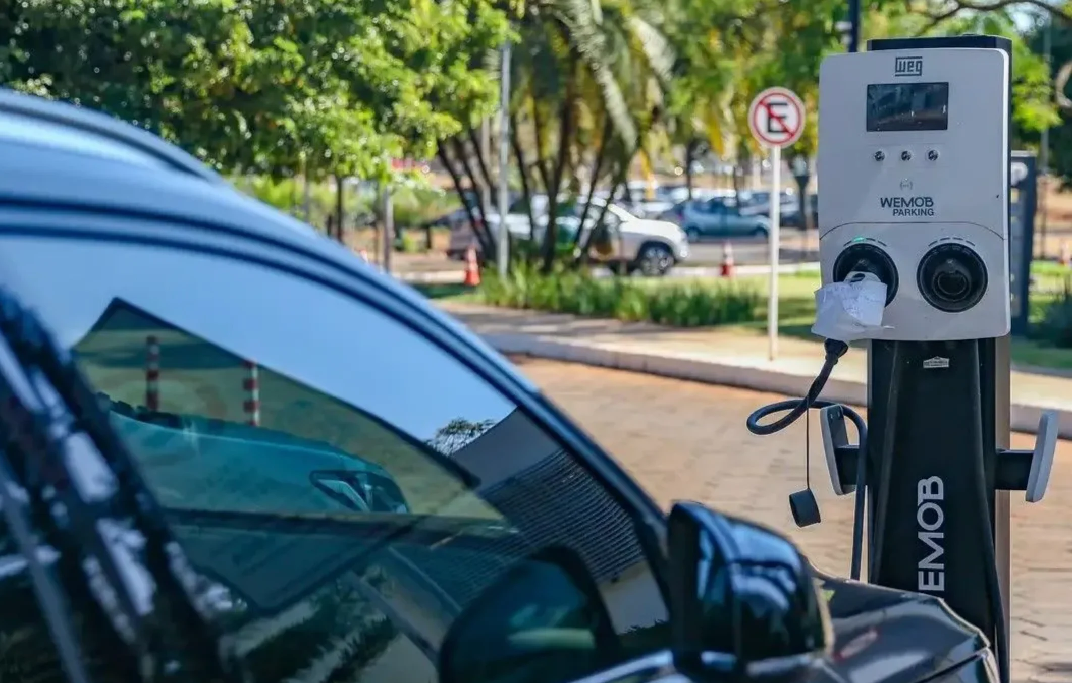 Importação de veículos dispara 76% no ano, diz Mdic