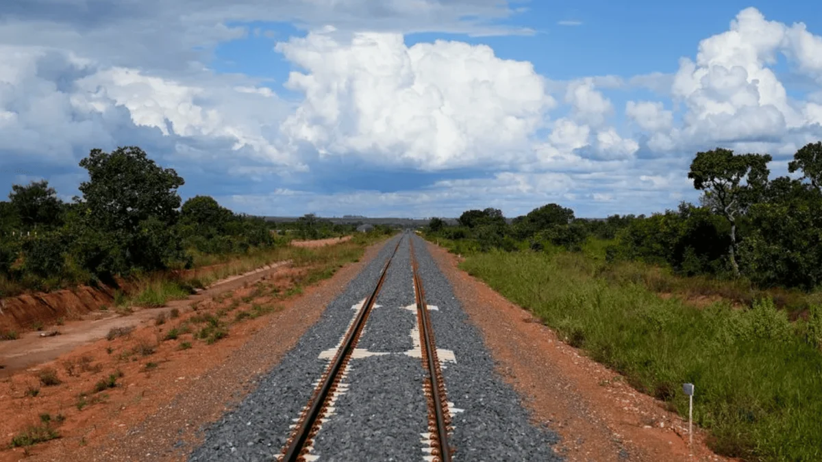 Governo realiza em dezembro o 1º leilão ferroviário do país em 5 anos