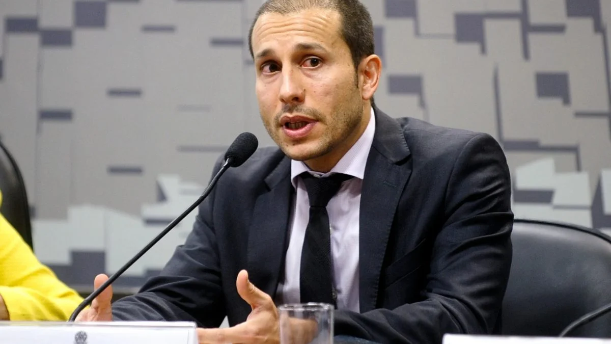 Reafirmo nossa total confiança a Andrei Rodrigues, diz diretor da PF