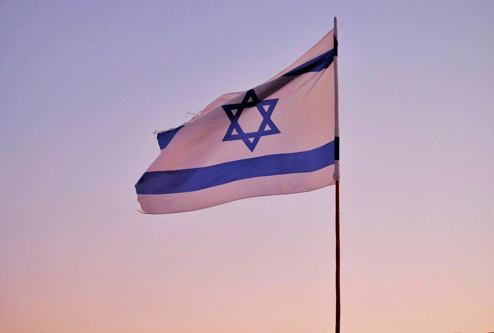 Israel anuncia fechamento do consulado britânico em Jerusalém