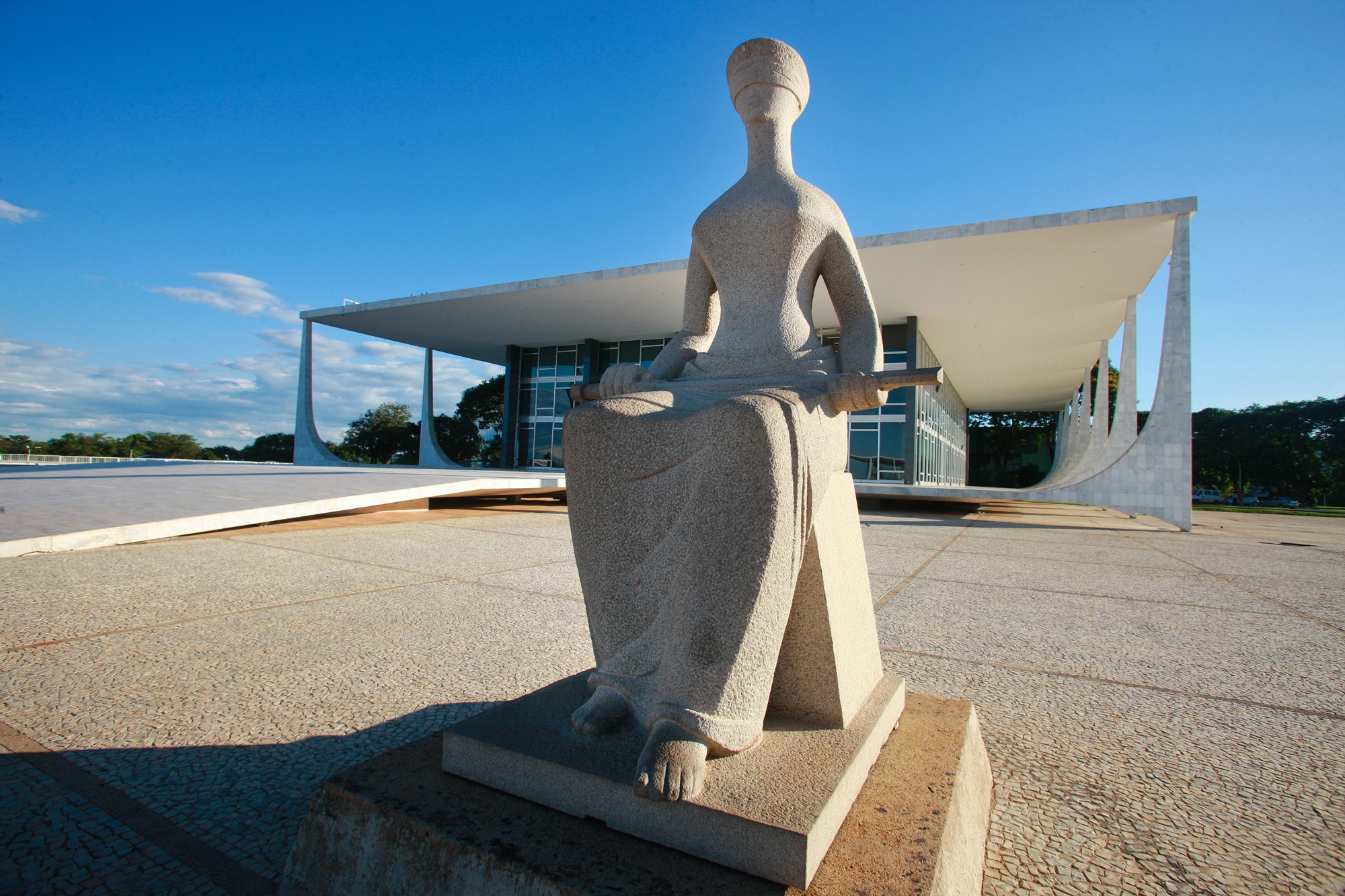 Entidades empresariais cobram resposta urgente do STF à crise G1