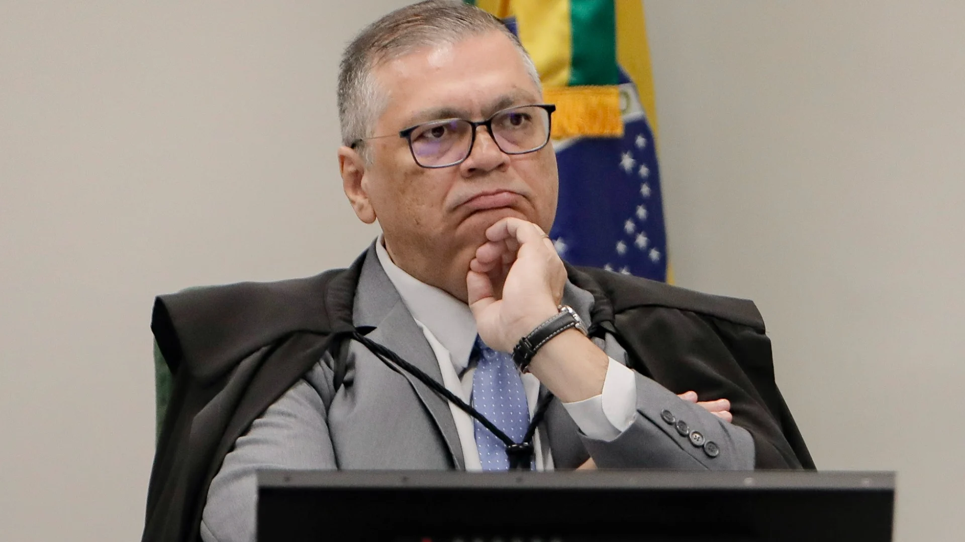 Dino diz que Mendonça decidiu “em causa própria” ao afastar Andrei
