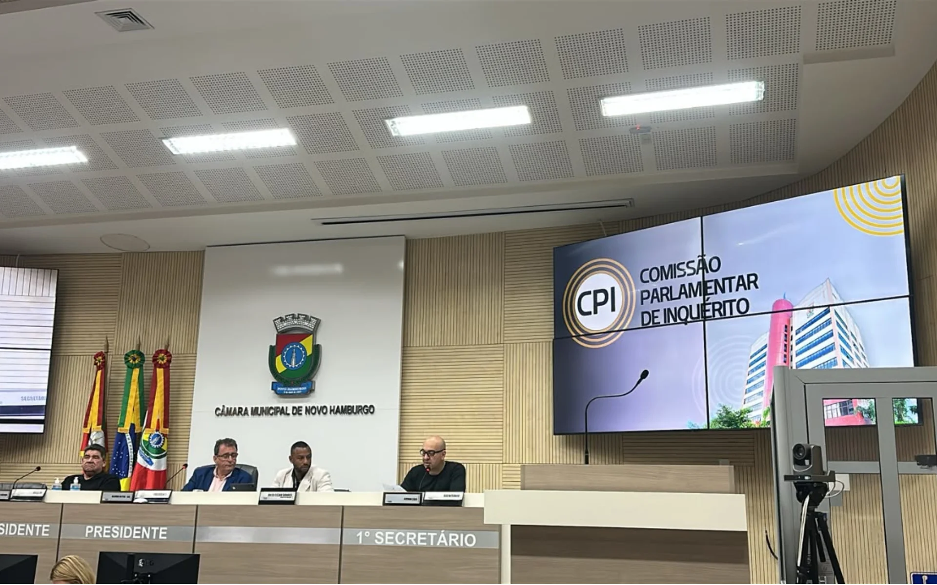 AO VIVO: CPI do duplo salário ouve novas testemunhas nesta quinta-feira em Novo Hamburgo abc+