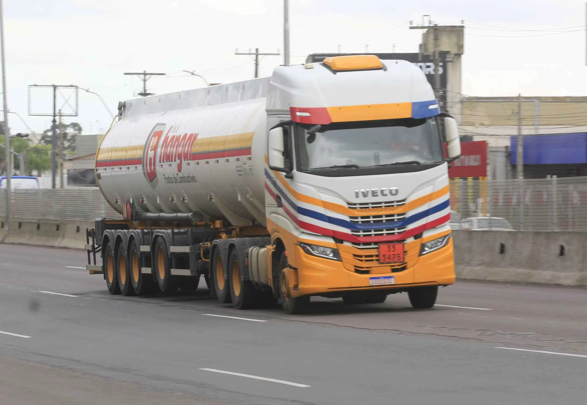 Após alerta, Petrobras afirma que abastecimento de óleo diesel segue normal abc+
