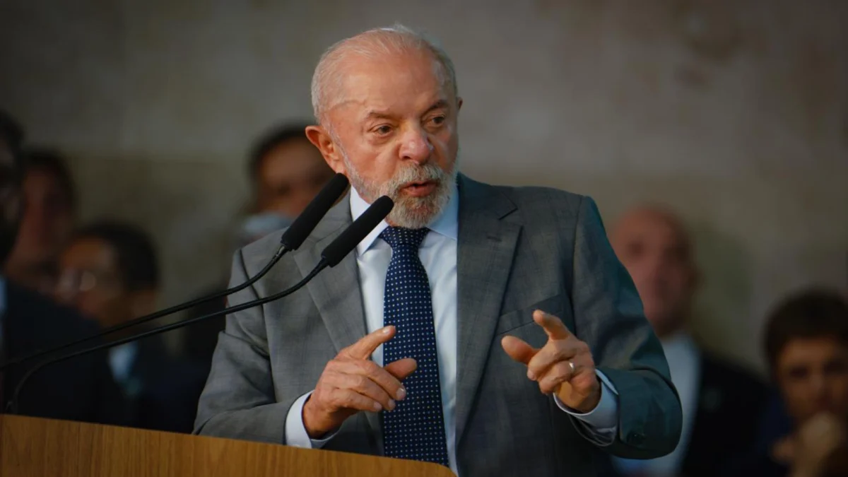 Lula critica quem diz que governo “gasta muito” em políticas públicas