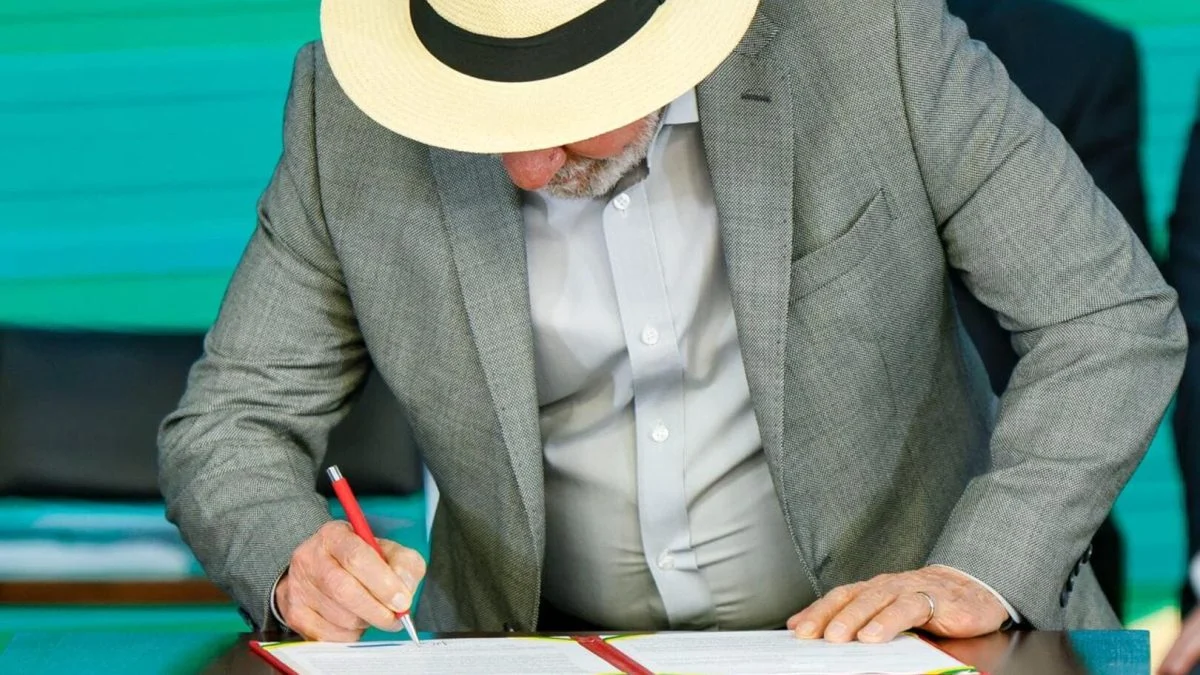 Ao vivo: Lula sanciona incentivo fiscal para data centers