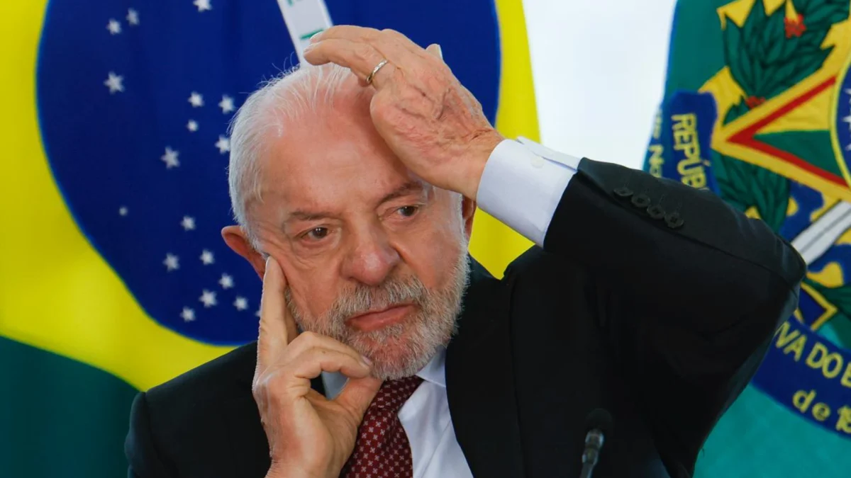 Integrantes do Judiciário não podem ter parentes advogando, diz Lula
