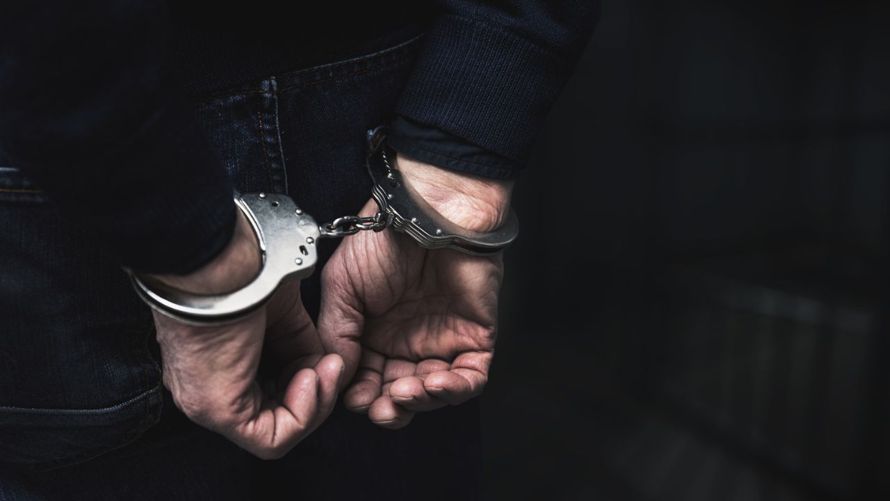 Condenado à morte pede clemência antes de execução por assassinato de cover de Elvis - Aventuras na História